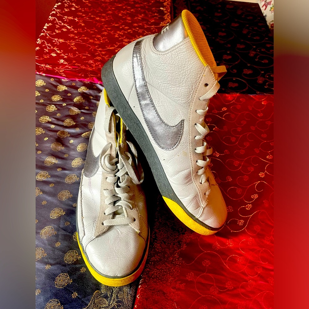 Men’s Nike Blazer SP size 11m